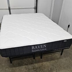 LIKE NEW! Firm Raven Queen Hybrid Mattress - Delivery Available