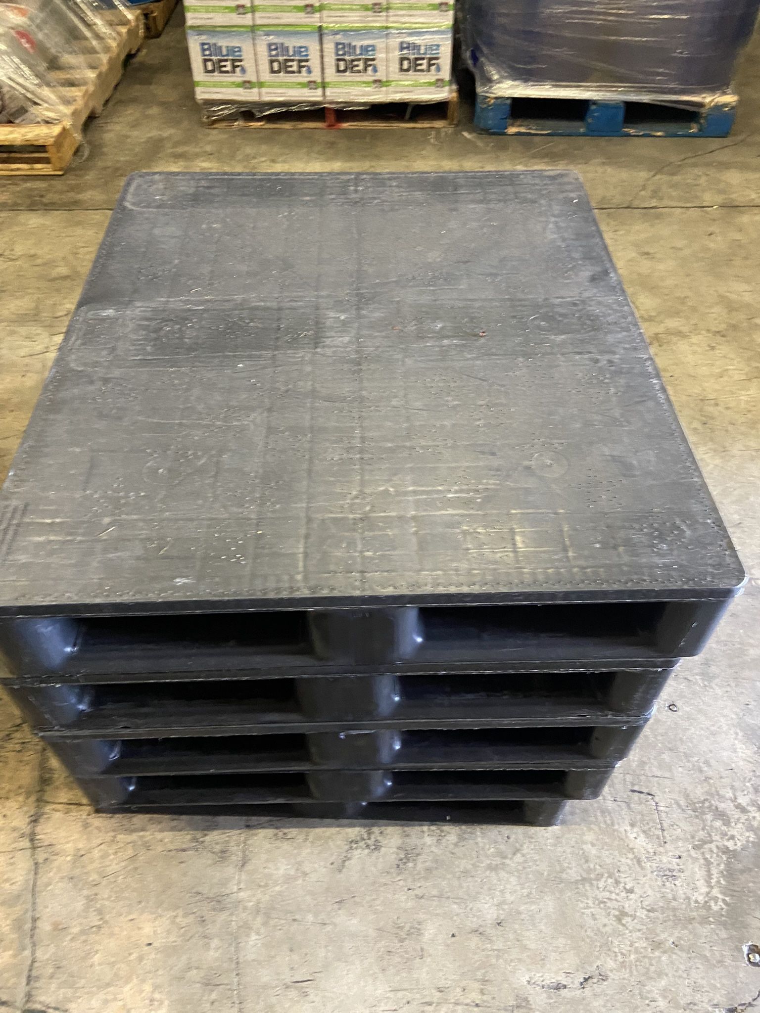 HEAVY DUTY PLASTIC PALLETS 42x32 $20
