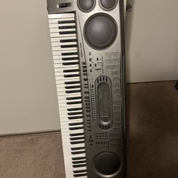 88-Key Digital Keyboard w/ Built-In Speakers – Works