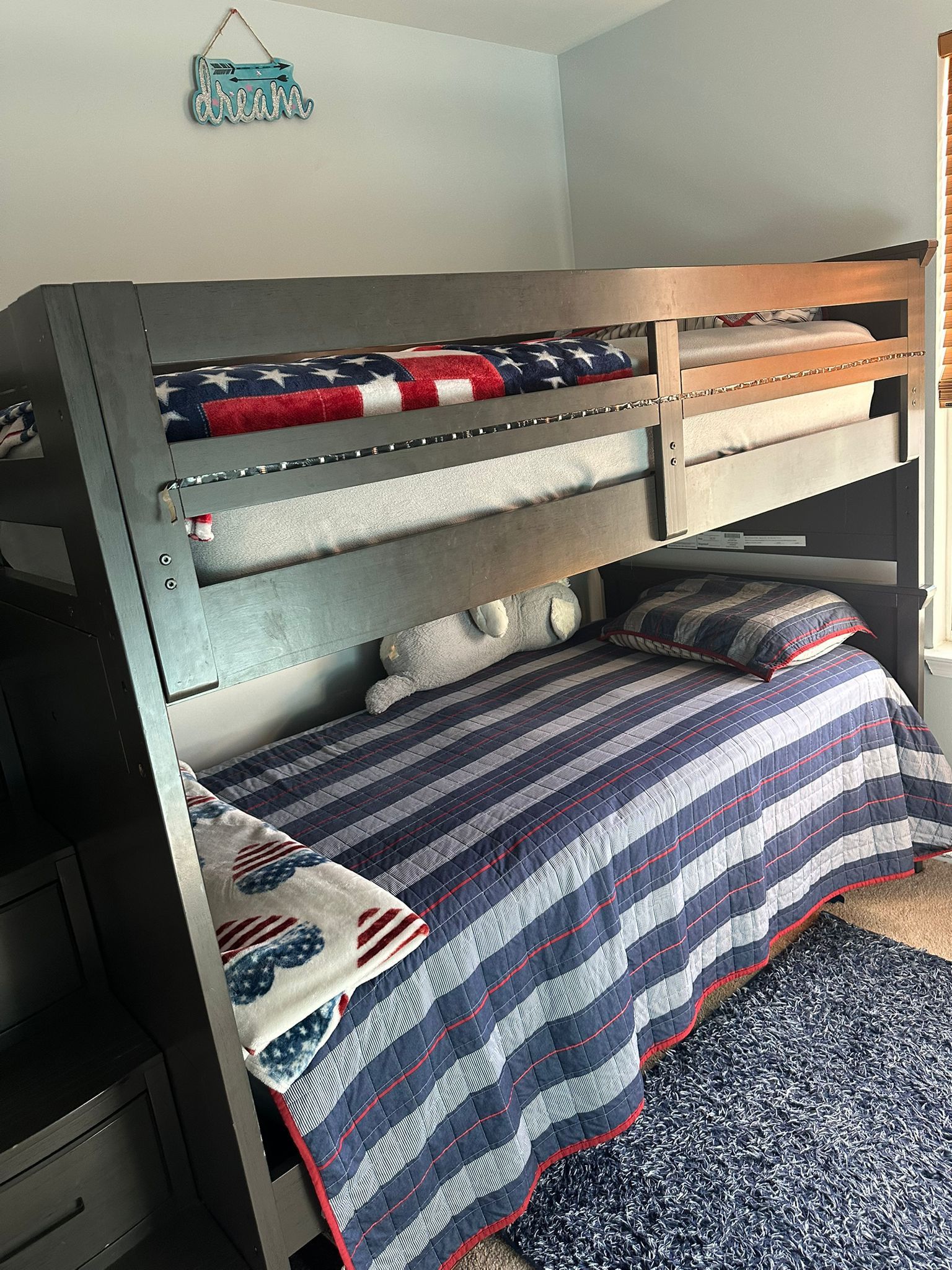 Kids Creekside 2.0 Charcoal Twin/Twin Step Bunk Bed