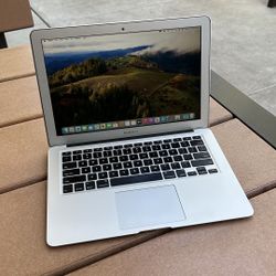 Apple MacBook Air 13” i5/4GB/256GB SSD $180 