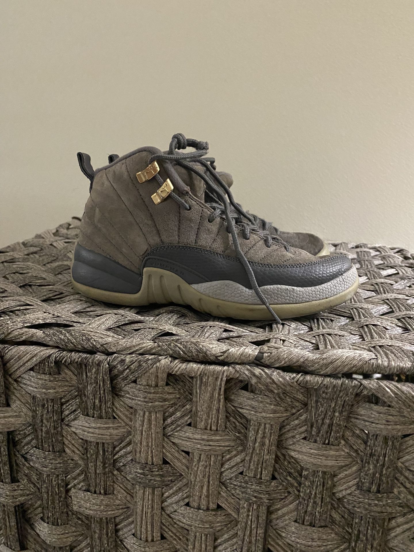 Jordan 12 Dark Grey Sz 5.5