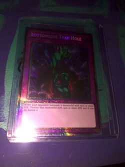Yu-Gi-Oh Card: BOTTOMLESS TRAP HOLE (SLR)
