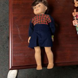 American Girl Molly McIntire 18-inch doll