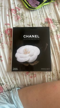 chanel book