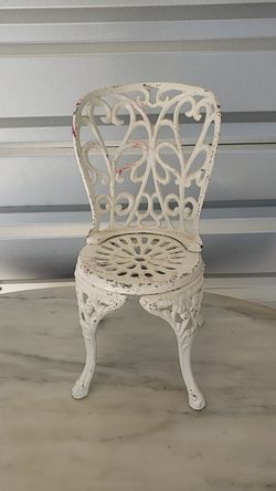 Iron baby doll chair