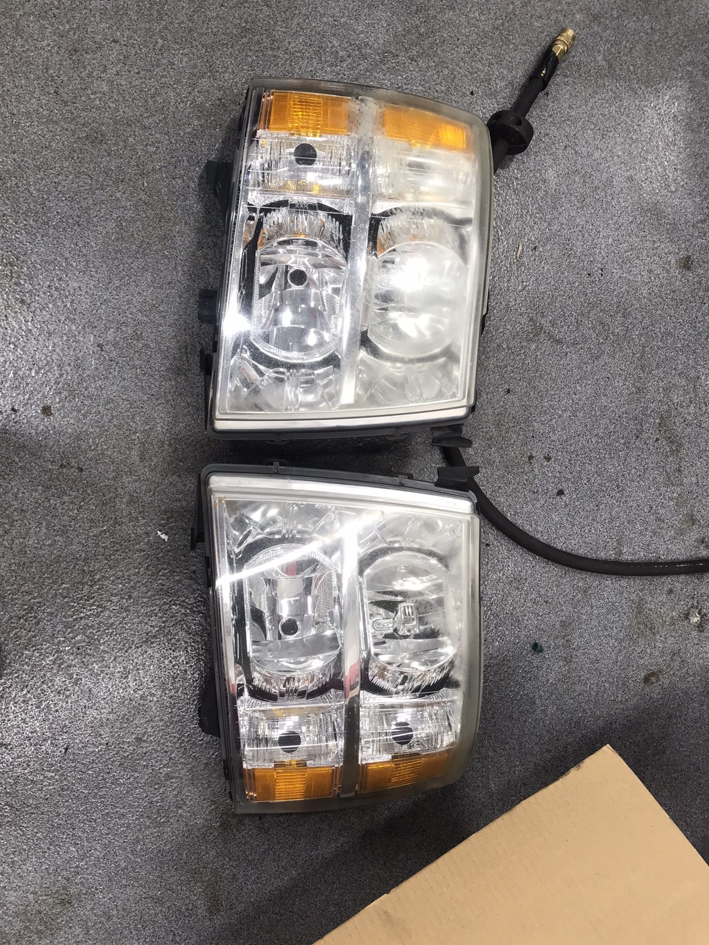 07-14 Silverado Headlamps