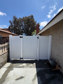 Vinyl fence