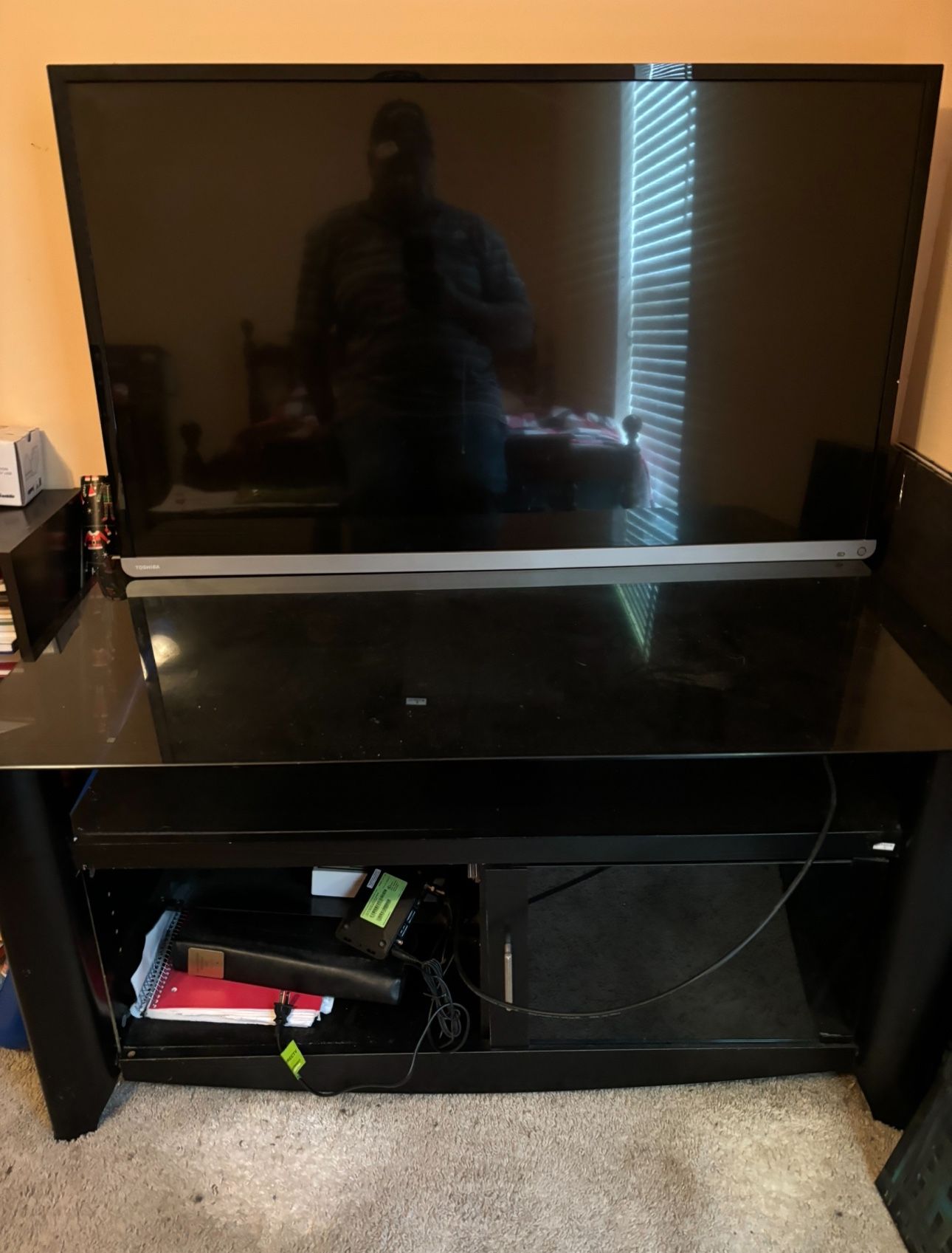 42”Toshiba TV/ Not Smart TV