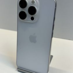 Apple iPhone 16 PRO 256gb. ( Fully Unlocked )