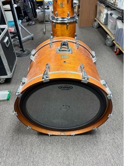 Yamaha Birch Custom ABSOLUTE drum set
