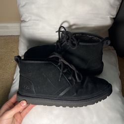 Black Neumel UGG Boots 