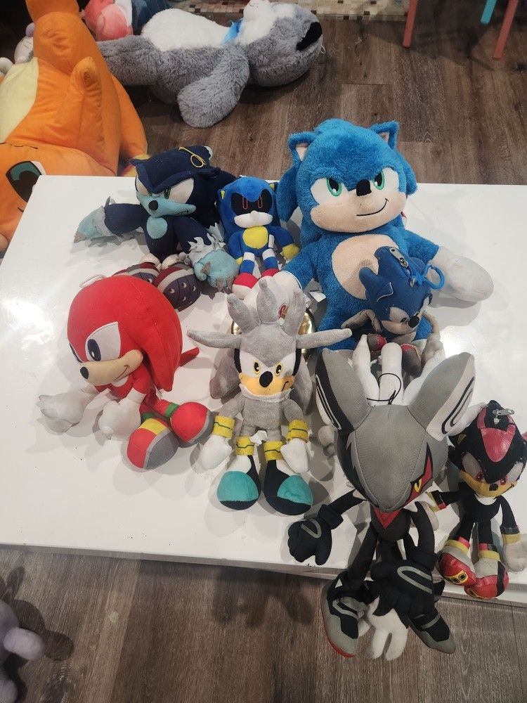 Sonic Plushie Collection