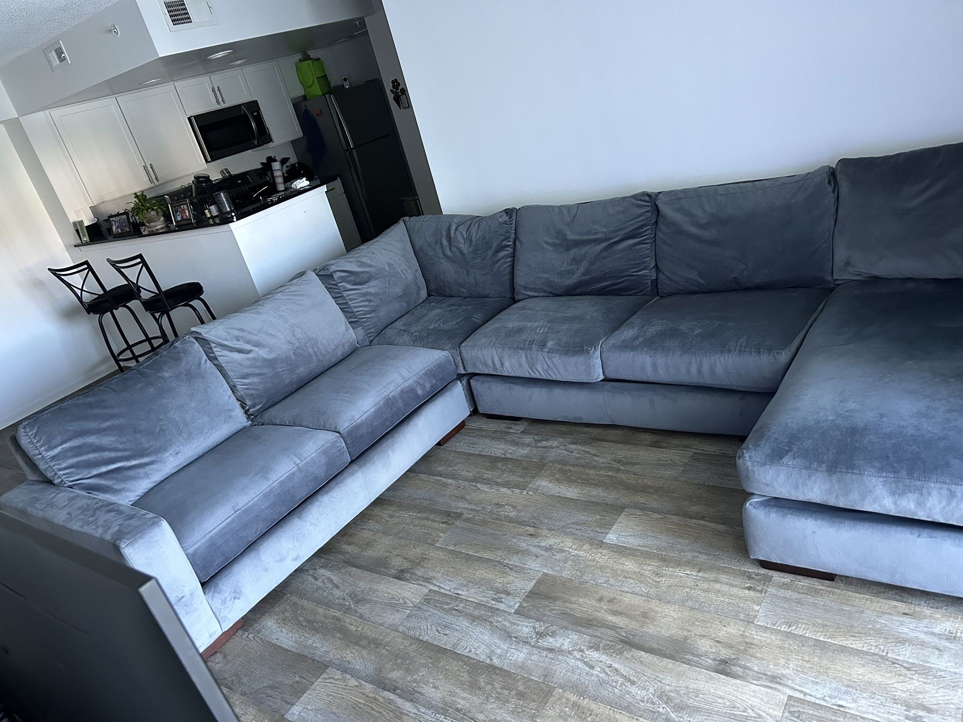 Kevin Charles 8x10 Sectional Sofa