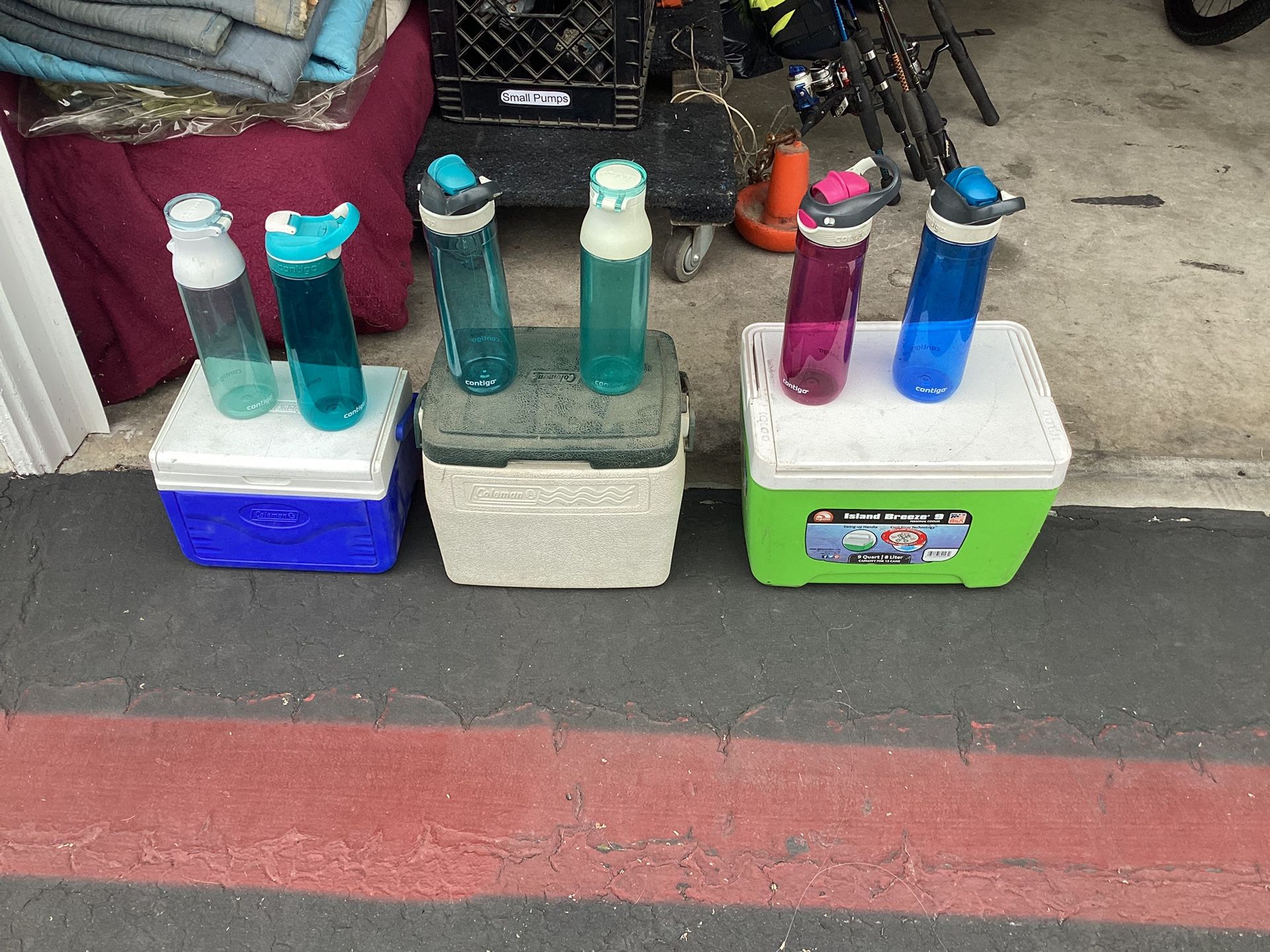 Ice Chests/ Lunch Boxes With Water Bottles
