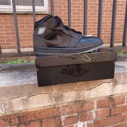 Metallic Jordan 1 Size 12 