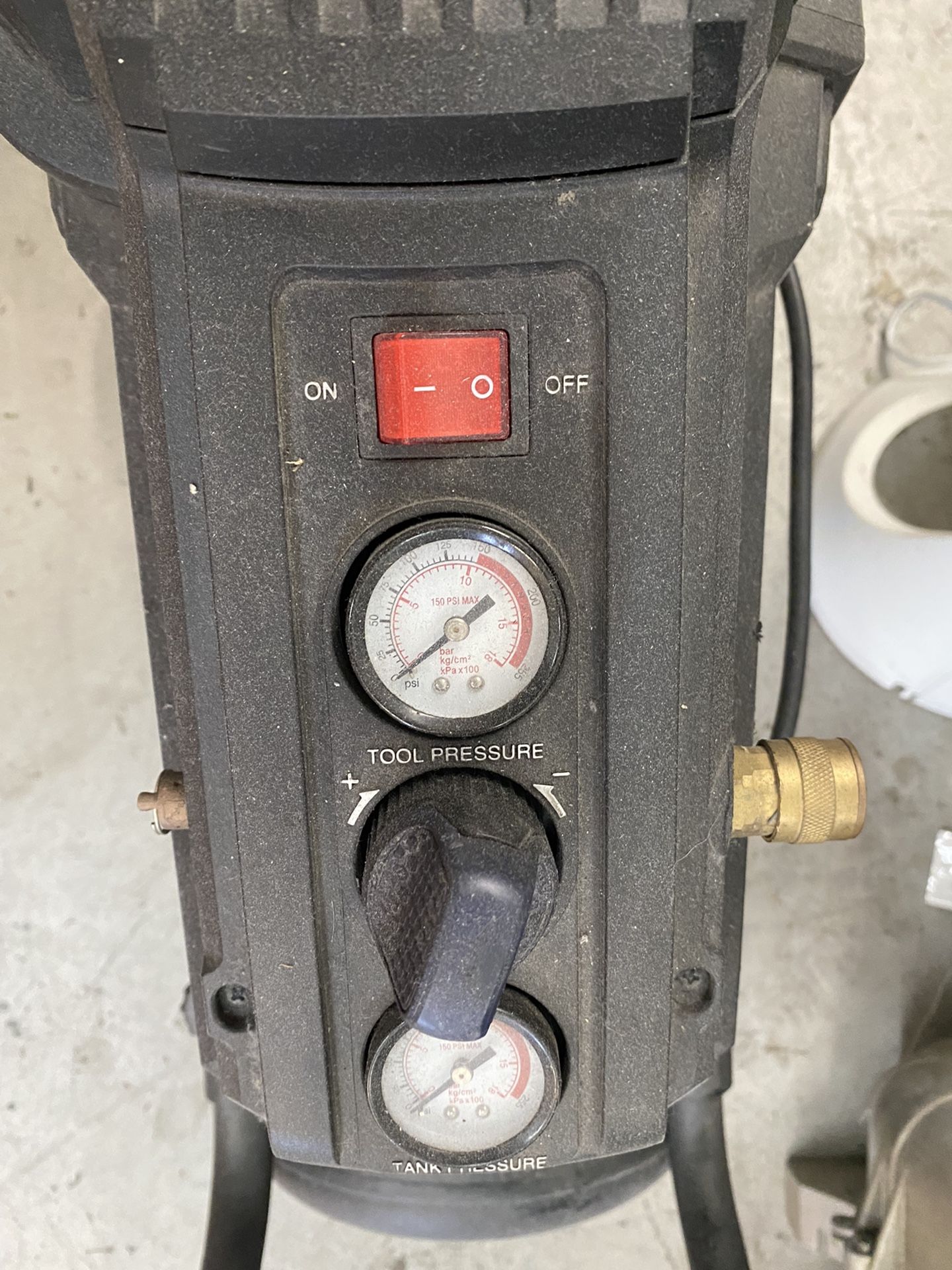 Kobalt 0300841 8Gallon Portable Electric Horizontal Air Compressor for