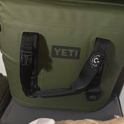 Yeti Hopper M30