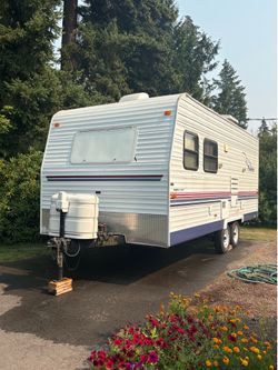 2004 18’ Pioneer trailer