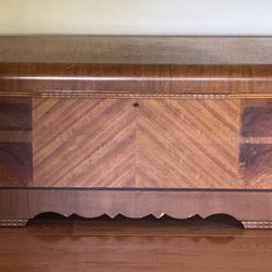Vintage 1943 Lane Cedar Chest - 46” x 18” x 23”