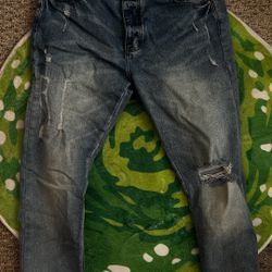 Amiri Jeans Size 34 “AMIRI Distressed Logo”