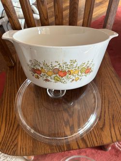 Corning Ware Casserole Dish with Lid