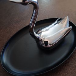 $5 Silver/ Metal Ring Trinket Holder
5"x 3 1/2"
