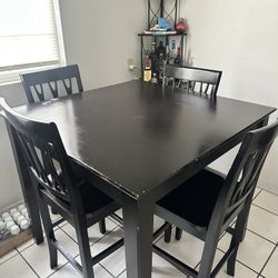 Dinning Table 