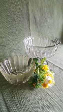 Vintage Glass Serving bowls