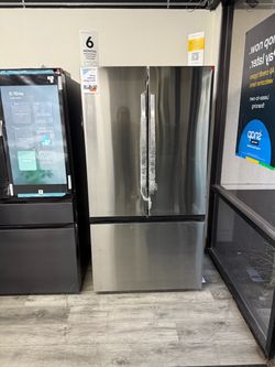 Samsung - 32 Cu Ft Mega Capacity French Door Refrigerator With Dual Icemaker in Stainless steel 🔥