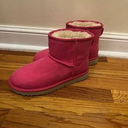 Brand new UGG Women Boots size 5