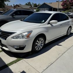 2015 Nissan Altima S - $5200 OBO