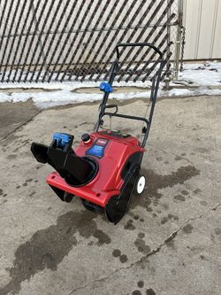 For sale a power clear 210R toro snow blower.21 inch wide,2cycle motor. Cash only. It is in good working condition. 