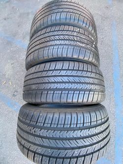 Vendo 4 llanta es MICHELIN PILOT SPORT ALL SEASON4 225/50/17