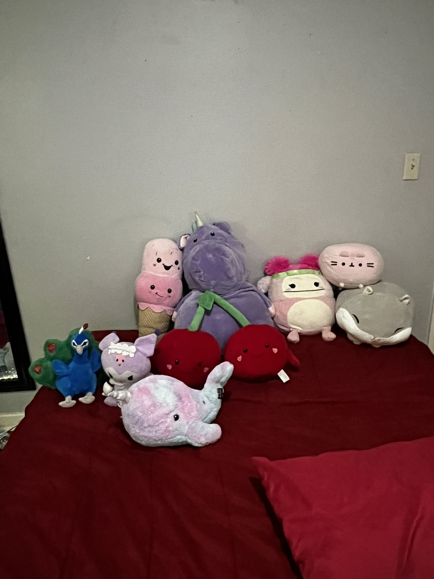 STUFFED ANIMALS