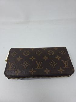 DESIGNER
