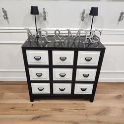 Mr &Mrs Aluminum Letters 7" High.  Great For Bridal Showers, Weddings And Also Home Decor Perfect Condition