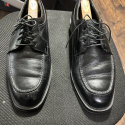 Men’s shoes size 10.5 