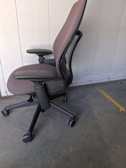 Steelcase leap v2 Ergonomic Office Chair with Armrests