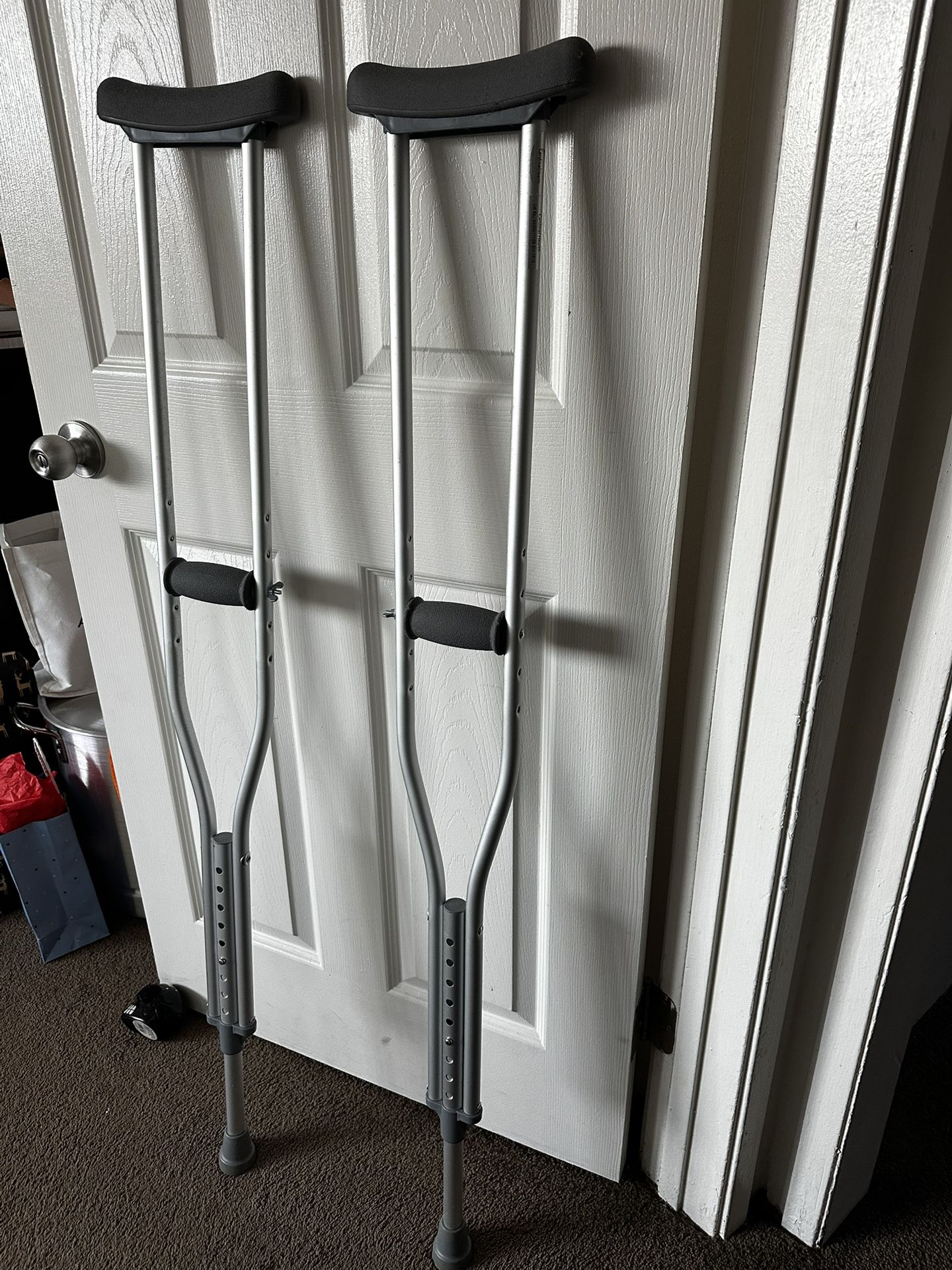 Crutches Adult