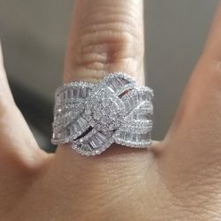 Silver ring With Cubic zirconia