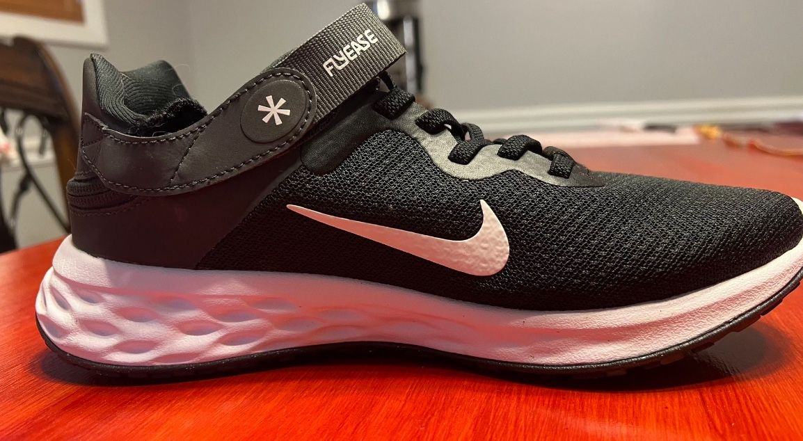 Nike FlyEase