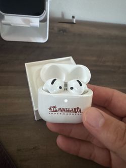 Apple AirPods 4, Never used