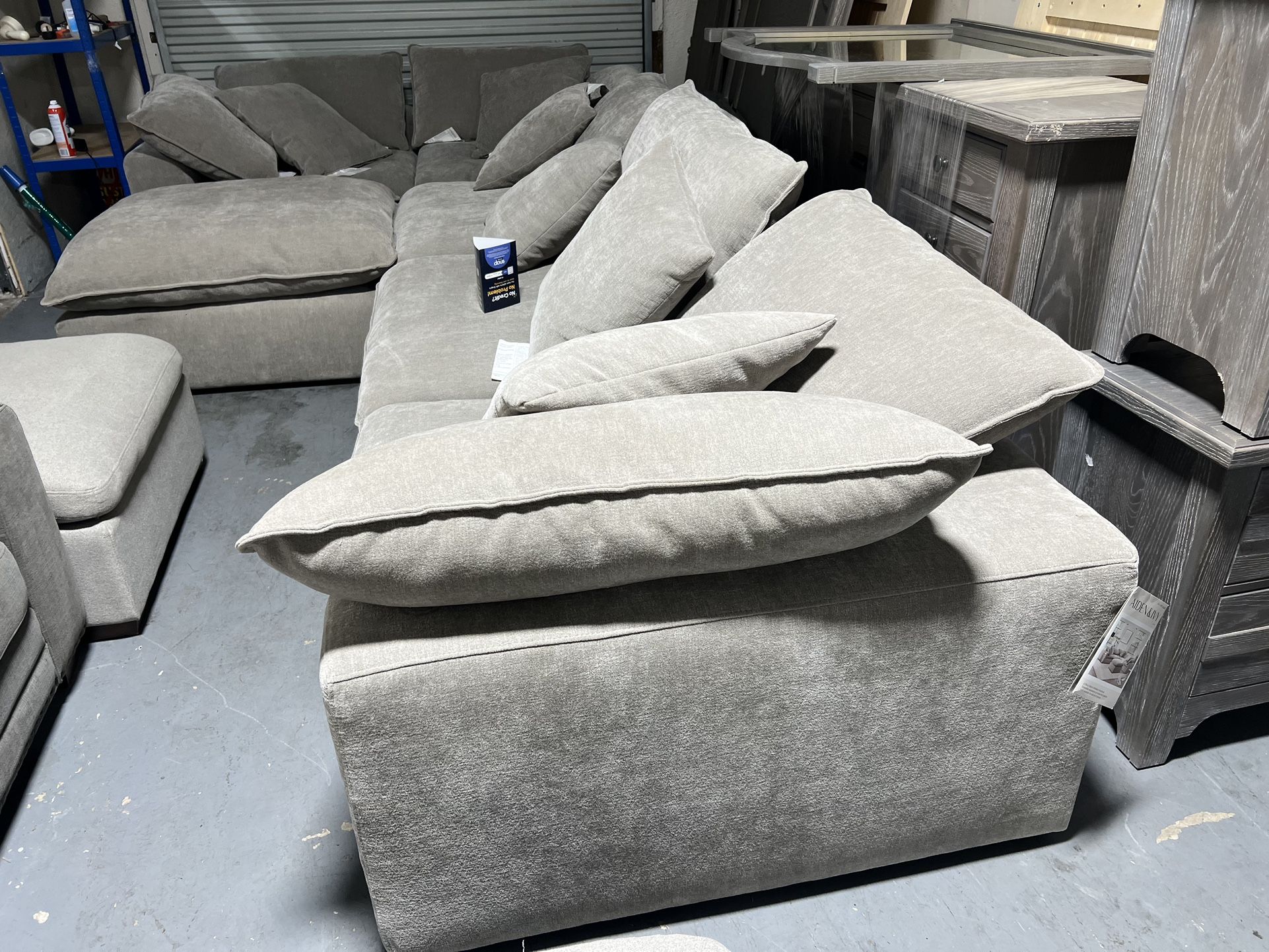 SECTIONAL COUCH SOFA 