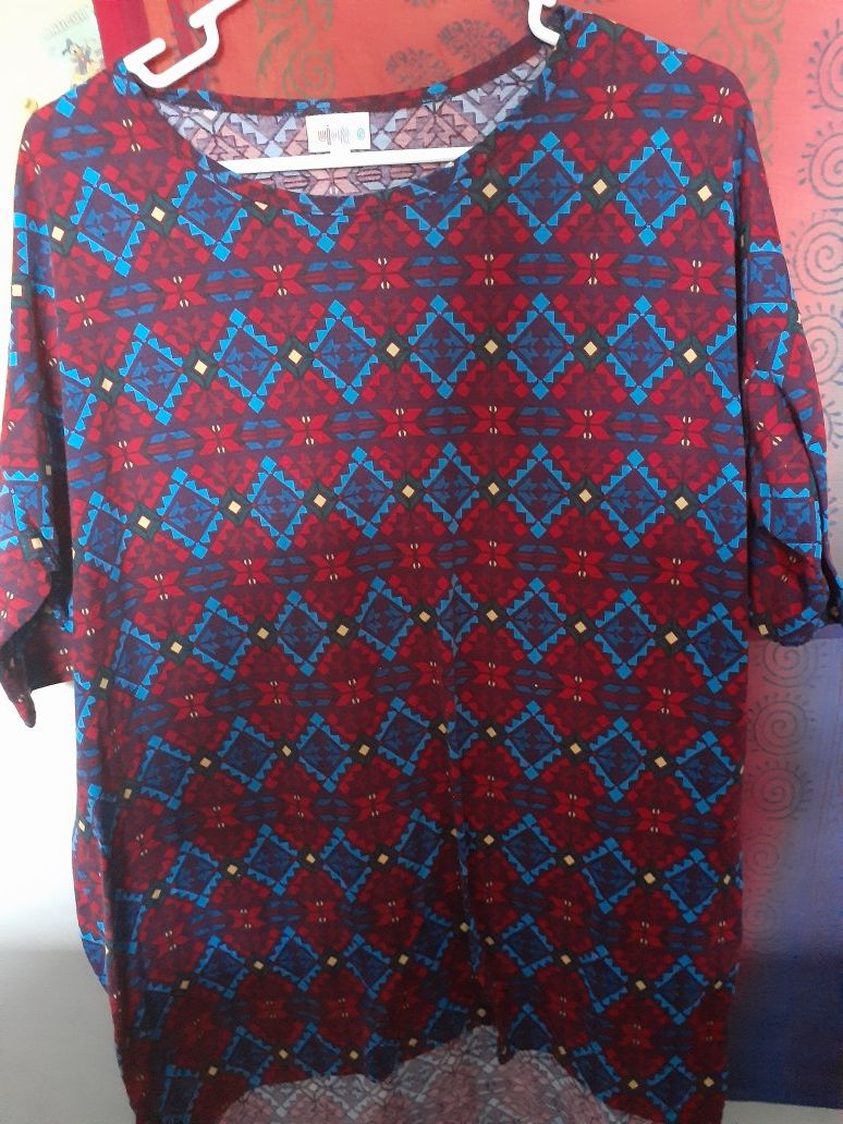 Size medium lularoe irma