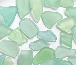 Green SeaGlass Mix 25 pieces