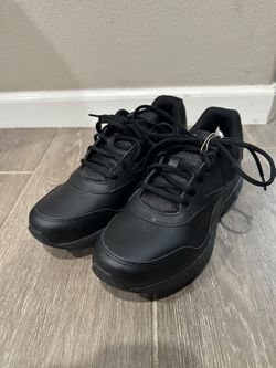 Brand New- Reebok Men’s Walk Ultra 7 DMX Max Trainers - Size 8