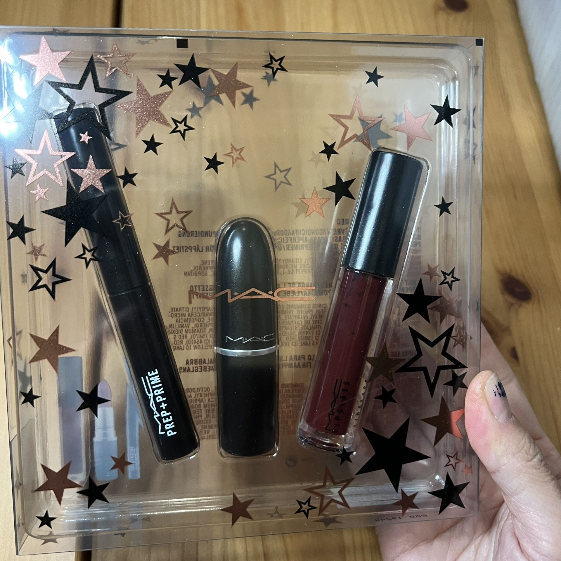 MAC Stars Of The Party Kit RED