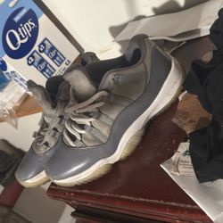 Sneakers 8/10 Condition 