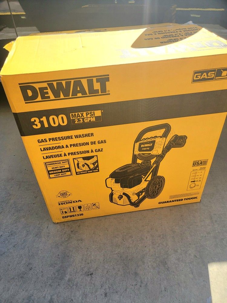 DEWALT
3100 PSI 2.3 GPM Cold Water Gas Pressure Washer with HONDA GCV170 Engine